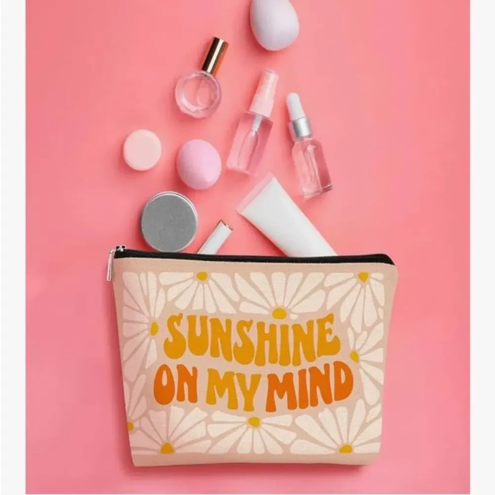 NWOT Sunshine On My Mind Floral Cosmetic Bag Inspirational